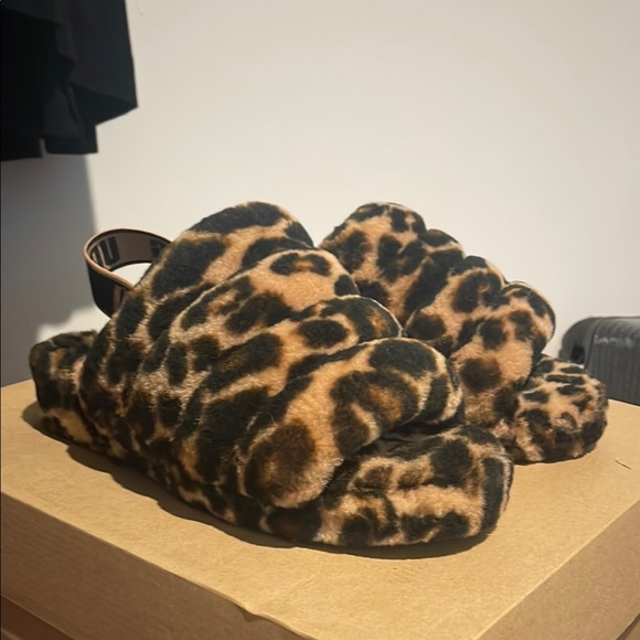 UGG Leopard Print Fluffy Slippers - Picture 3 of 7